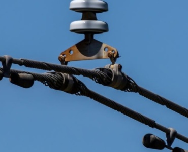 Spitzenlast entschlüsselt: Warum Lastspitzen das Energiesystem herausfordern – und wie smarte Flexibilität Kosten und CO₂ senkt