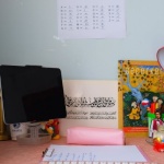 Kleiner Raum, großer Fokus: So organisierst du deinen Schreibtisch in der Mini-Wohnung