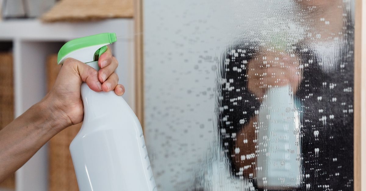 Schlieren ade: So bringst du Glas mit einfachen Hausmitteln zum Glänzen